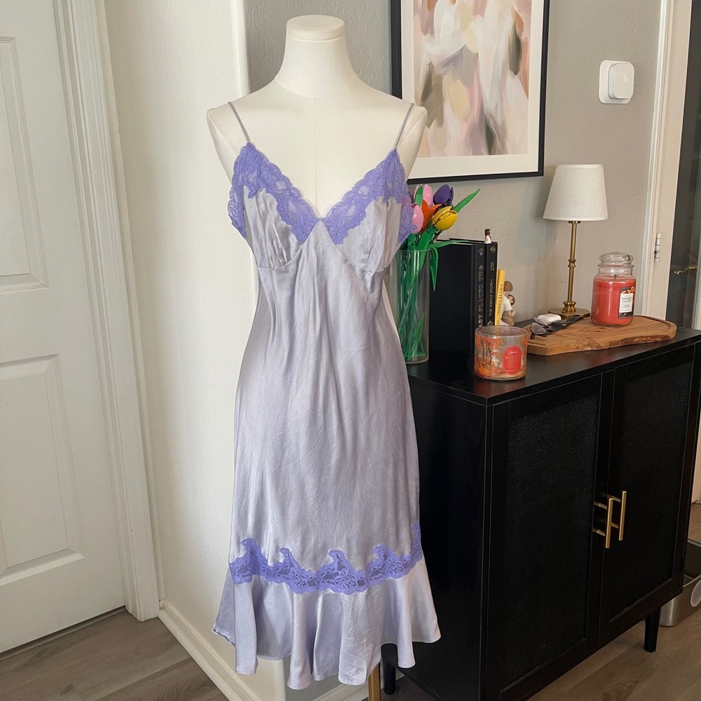 Victoria's Secret Silk Slip Dress Women M Lavender Excellent Lace Ruffle Trim